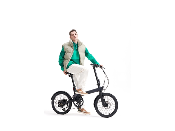 HIGH TECH MAKES FOR CYCLING FUN